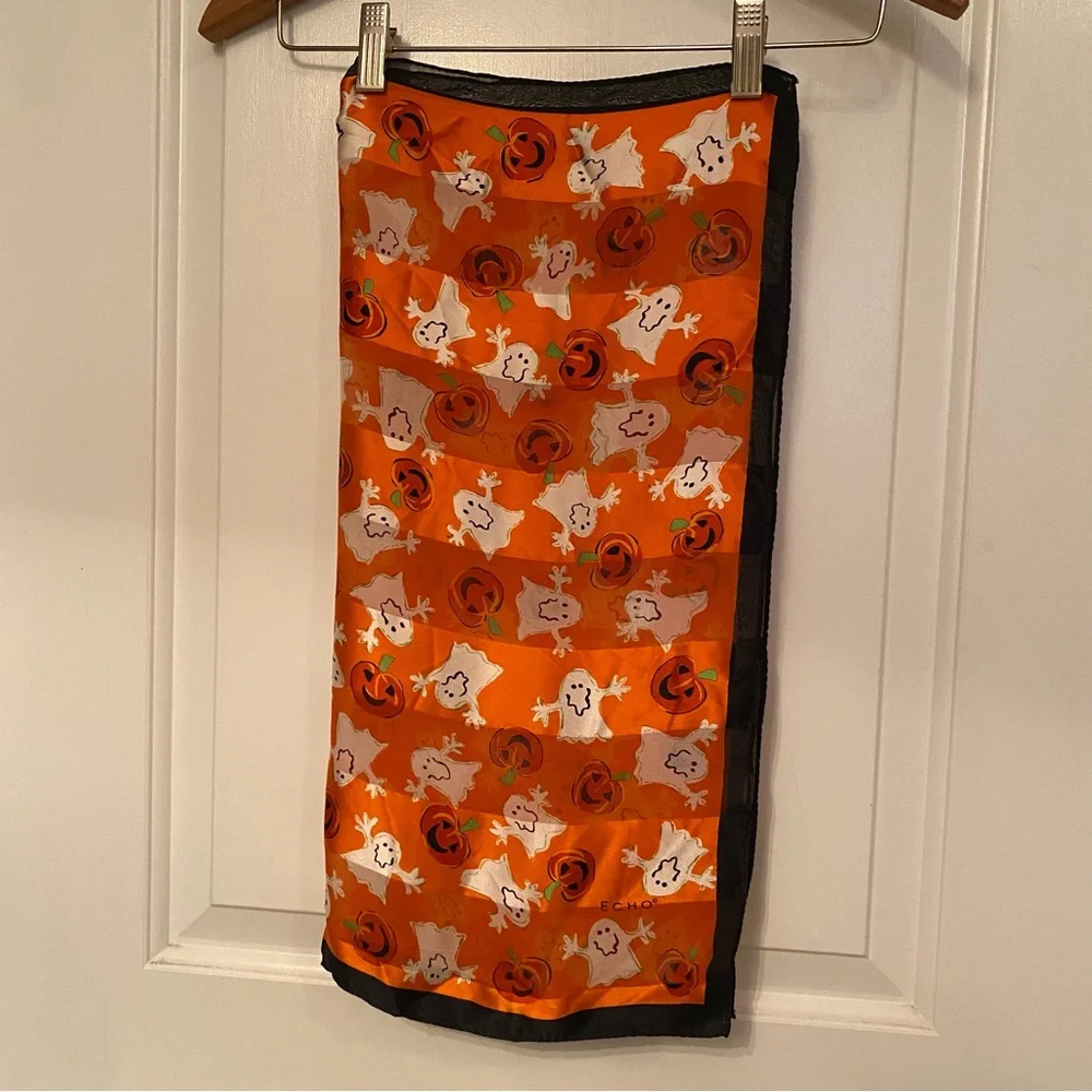 ECHO SCARF HALLOWEEN PUMPKINS GHOSTS ORANGE BLACK WHITE SQUARE SILK?